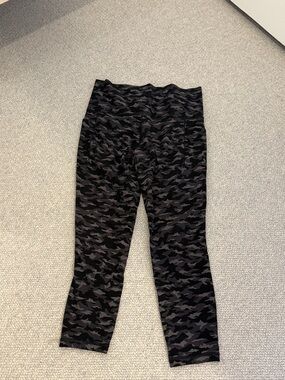 Athleta  Black & Gray Camo Leggings
